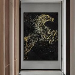 A-141 תמונה אמנותית של סוס עשוי מנקודות מוזהבות על זכוכית או קנבס