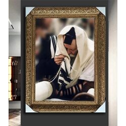 361 – תמונה של הרבי מליובאוויטש מתפלל עם טלית ותפילין