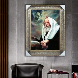 222 – תמונה של הרבי מליובאוויטש עם טלית וברקע האדמו”ר הזקן