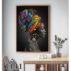 תמונה מעוצבת של אפריקאית עם מטפחת צבעונית
