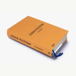 ספר מותג Louis Vuitton