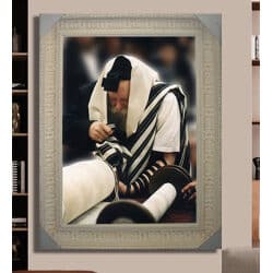 739 – תמונה של הרבי מליובאוויטש מניח תפילין ומתפלל להדפסה על קנבס או זכוכית