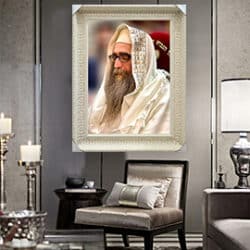 4093 – תמונה של הרב יאשיהו פינטו יושב על כסא של אליהו הנביא להדפסה על קנבס או זכוכית