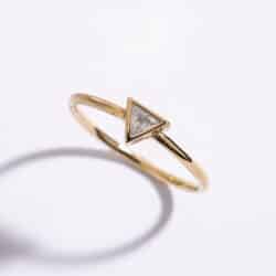 טבעת קריסטל עדינה ומיוחדת Danon