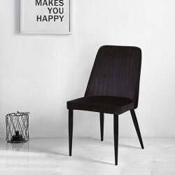 כיסא מעוצב לפינת אוכל – ריפוד קטיפה צבע שחור