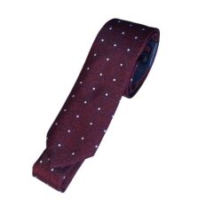 עניבה בצבע בורדו עם נקודות לבנות