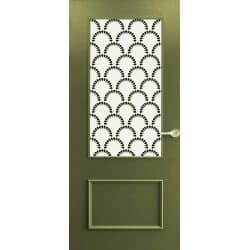 טפט לדלת. ציפוי מגנטי לדלת כניסה דגם אוריאן, ירוק עם תמונה לבנה ועליה ציור ירוק מגניב