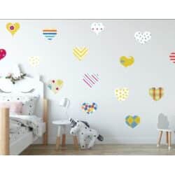 מדבקות קיר לחדר ילדים לבבות צבעוניים לפחות 48 יח’ במארז