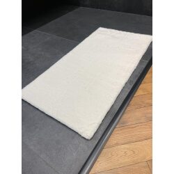 שטיח פרוותי דגם קאי לבן