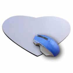 משטח לעכבר עם הדפסה אישית בצורת לב