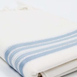 טלית צמר מהודרת – למנצח – פסים תכלת מידה 50