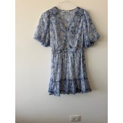 שמלה פרחונית מנצנצת